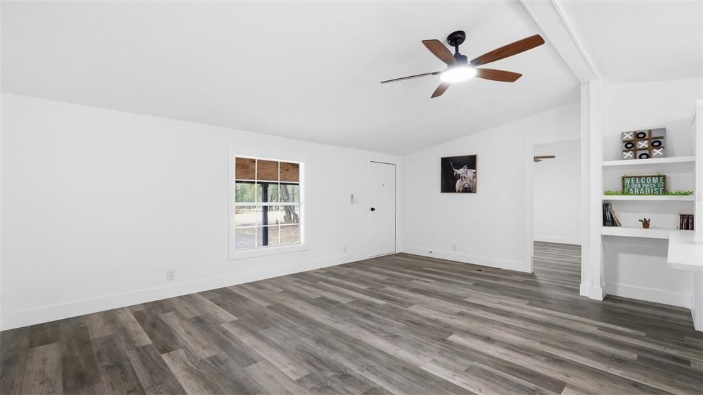 Active With Contract: $219,000 (3 beds, 2 baths, 1152 Square Feet)