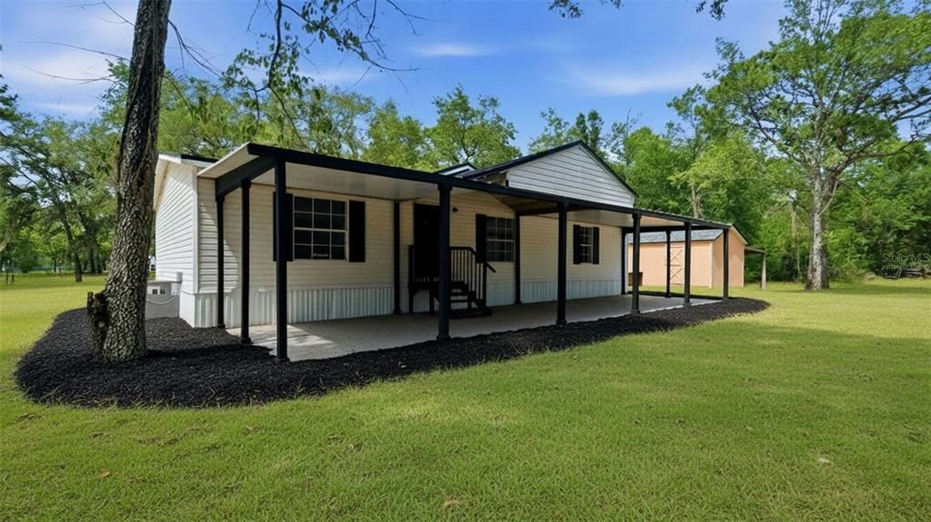 Active With Contract: $219,000 (3 beds, 2 baths, 1152 Square Feet)