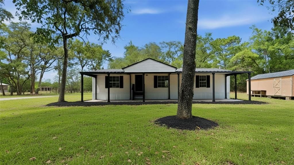 Active With Contract: $219,000 (3 beds, 2 baths, 1152 Square Feet)