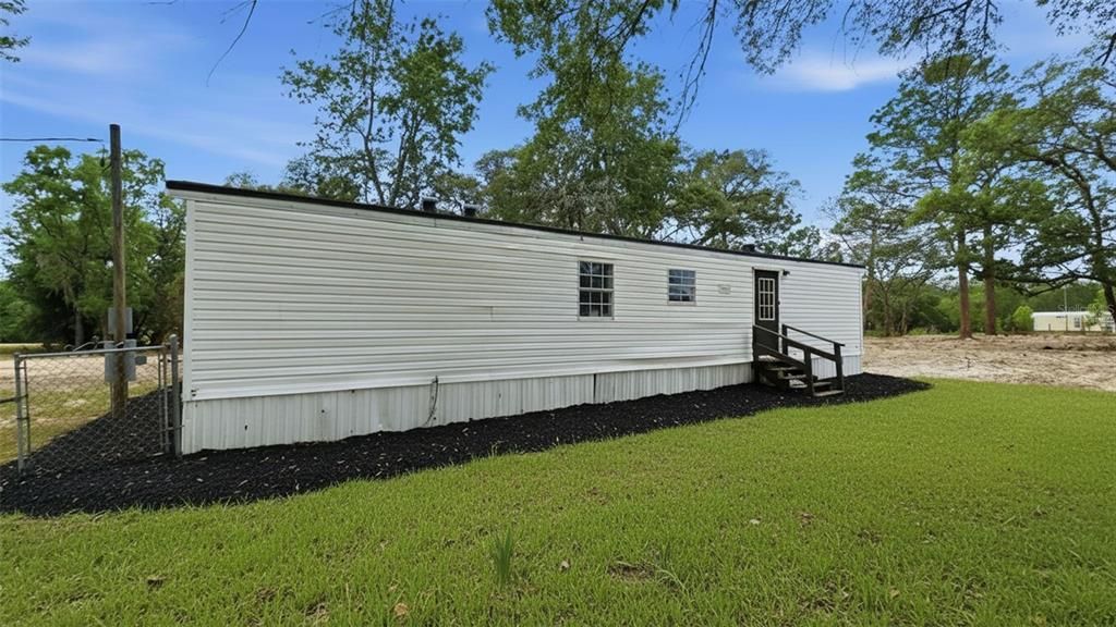 Active With Contract: $219,000 (3 beds, 2 baths, 1152 Square Feet)