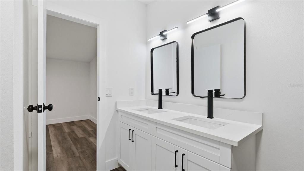 Active With Contract: $219,000 (3 beds, 2 baths, 1152 Square Feet)