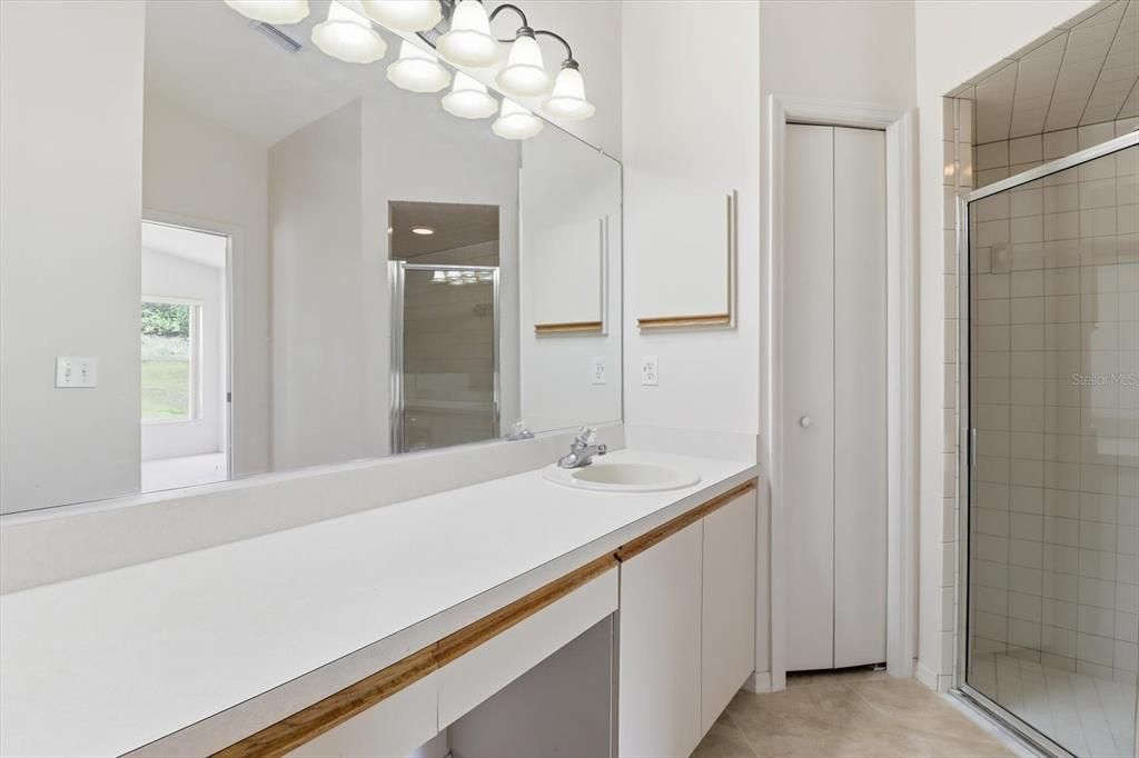 For Sale: $224,900 (2 beds, 2 baths, 1197 Square Feet)