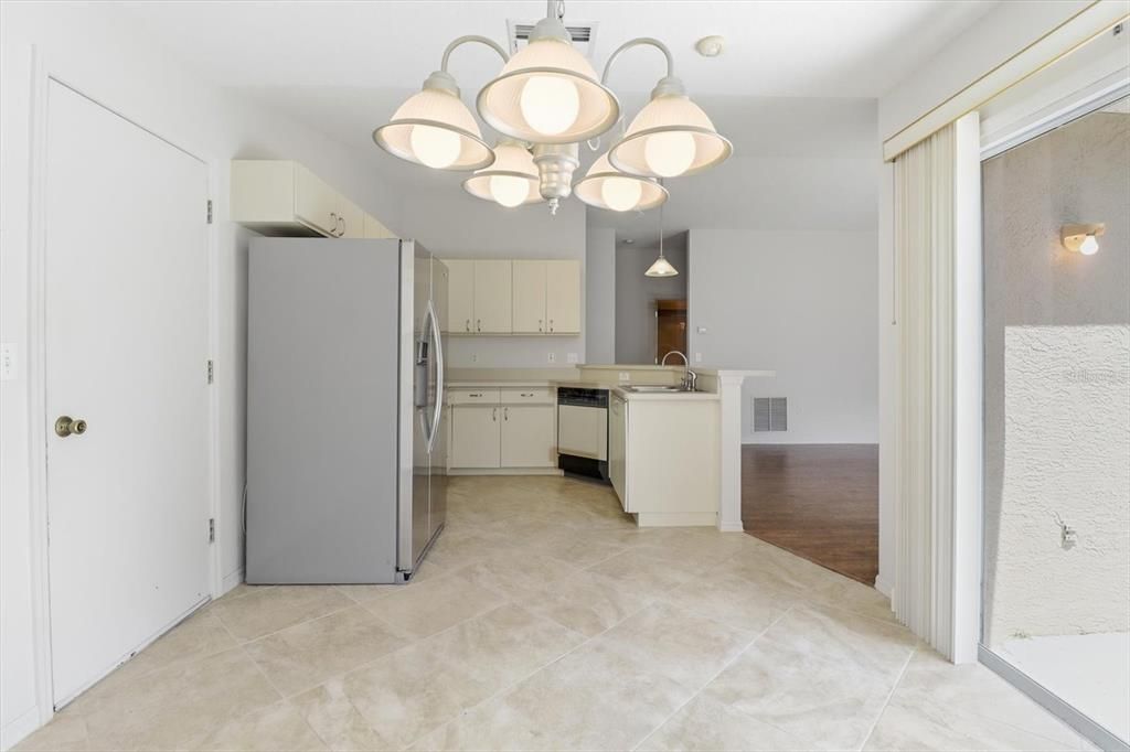 For Sale: $224,900 (2 beds, 2 baths, 1197 Square Feet)