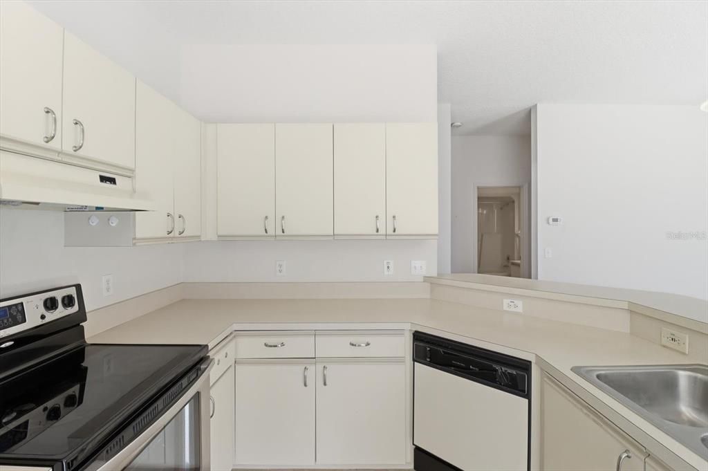 For Sale: $224,900 (2 beds, 2 baths, 1197 Square Feet)
