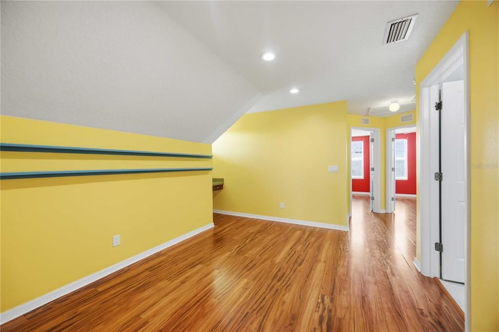 En Venta: $449,000 (4 camas, 2 baños, 2158 Pies cuadrados)