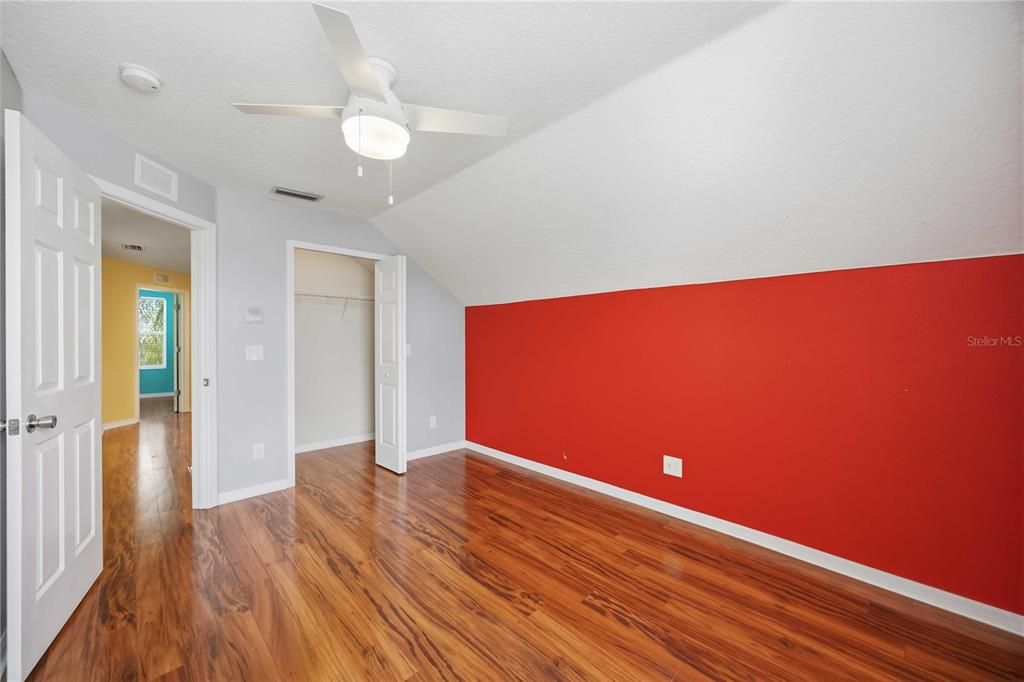 En Venta: $449,000 (4 camas, 2 baños, 2158 Pies cuadrados)