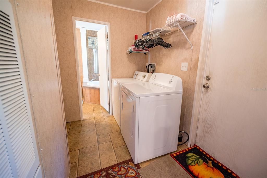 En Venta: $389,000 (3 camas, 2 baños, 1352 Pies cuadrados)