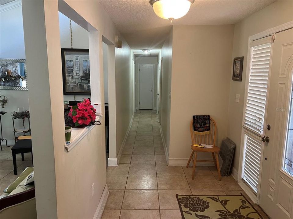 For Sale: $380,000 (3 beds, 2 baths, 1899 Square Feet)