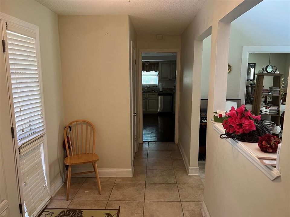 For Sale: $380,000 (3 beds, 2 baths, 1899 Square Feet)