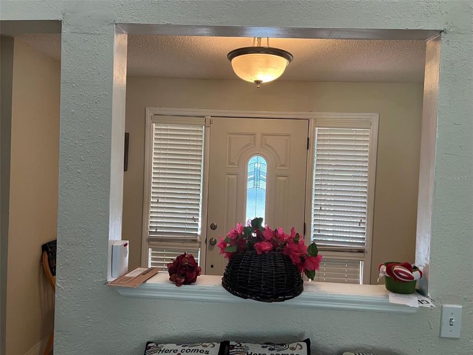 For Sale: $380,000 (3 beds, 2 baths, 1899 Square Feet)