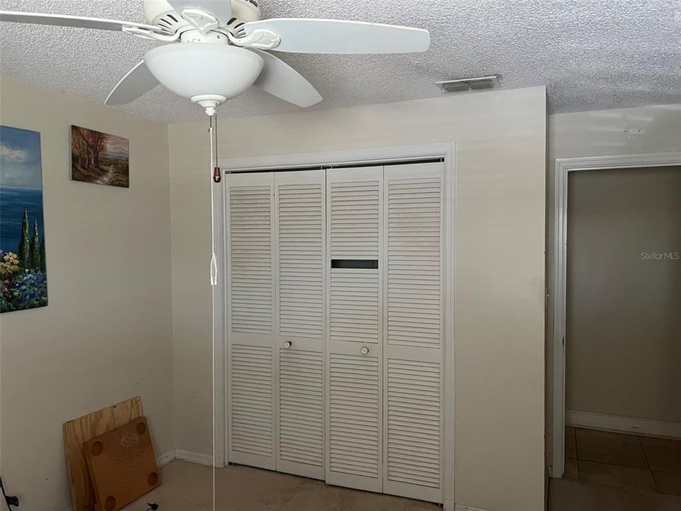 For Sale: $380,000 (3 beds, 2 baths, 1899 Square Feet)