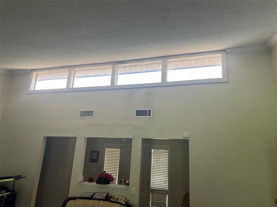 For Sale: $380,000 (3 beds, 2 baths, 1899 Square Feet)