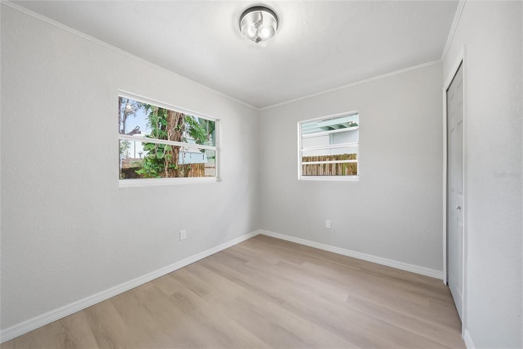 For Sale: $425,000 (3 beds, 2 baths, 1097 Square Feet)