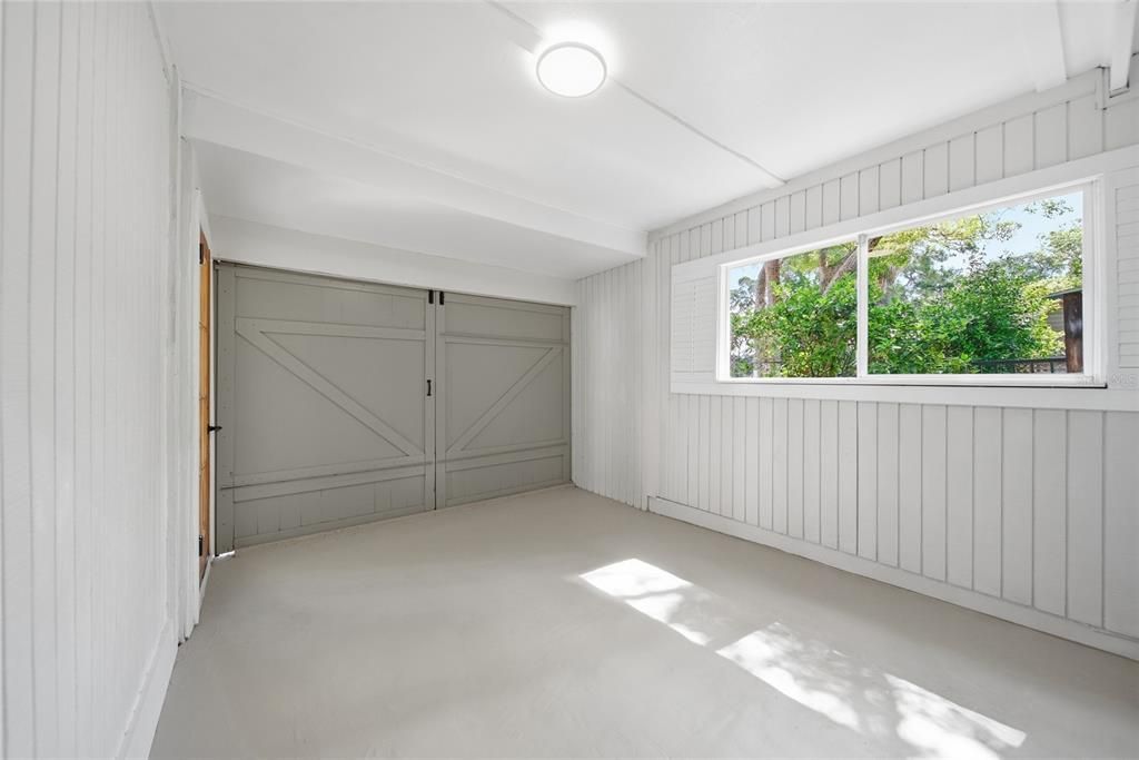 For Sale: $425,000 (3 beds, 2 baths, 1097 Square Feet)
