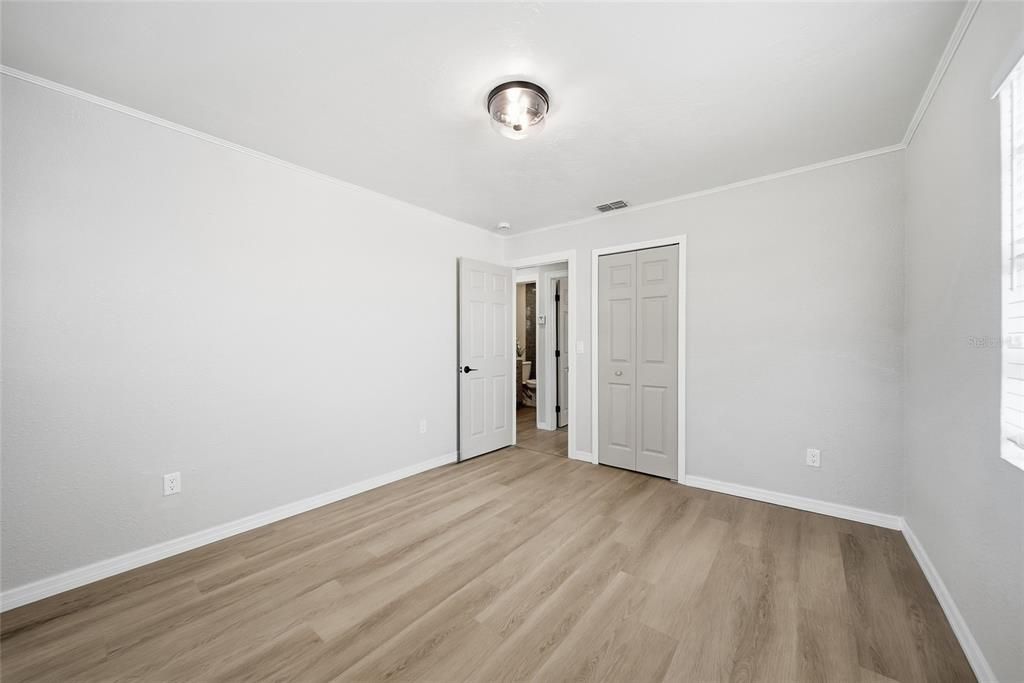 For Sale: $425,000 (3 beds, 2 baths, 1097 Square Feet)
