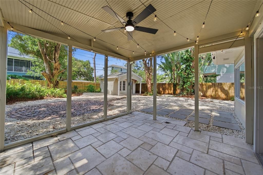 For Sale: $425,000 (3 beds, 2 baths, 1097 Square Feet)