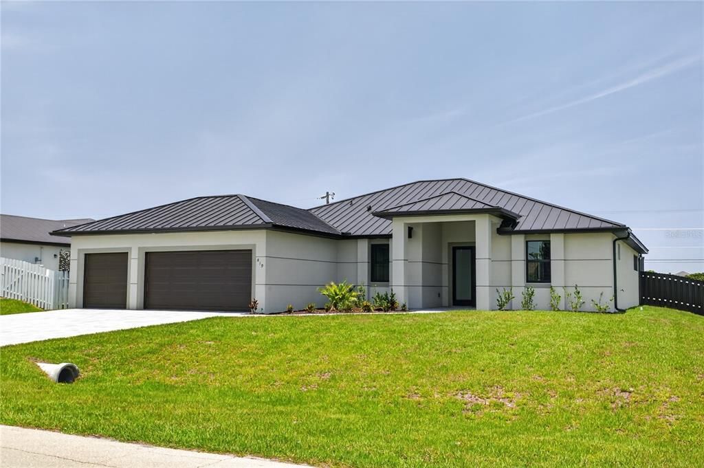 For Sale: $599,000 (4 beds, 3 baths, 2108 Square Feet)