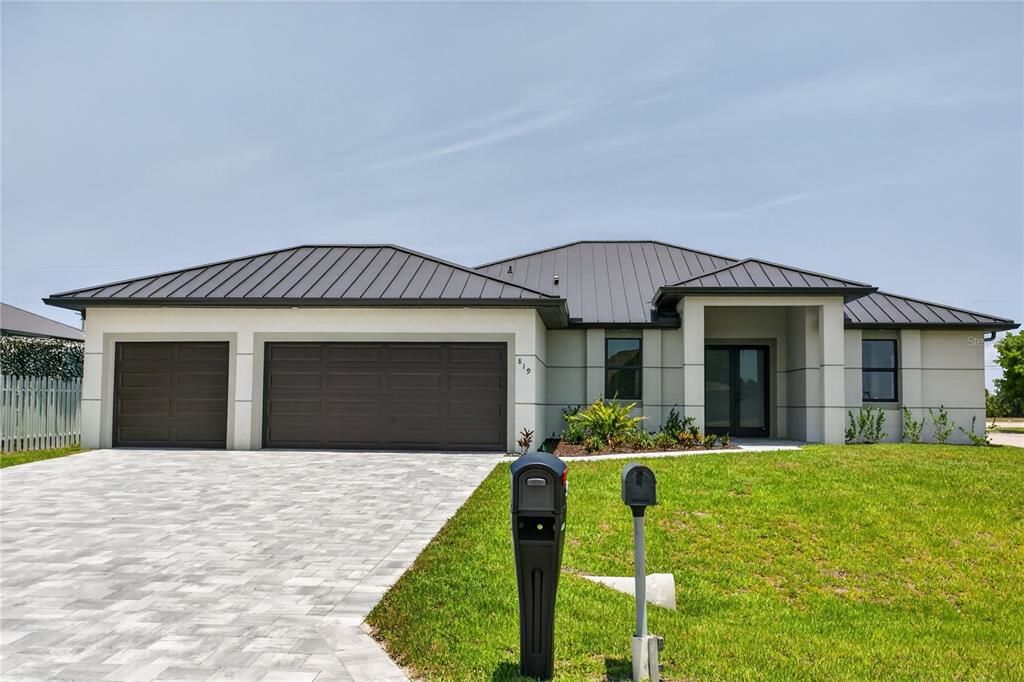 For Sale: $599,000 (4 beds, 3 baths, 2108 Square Feet)