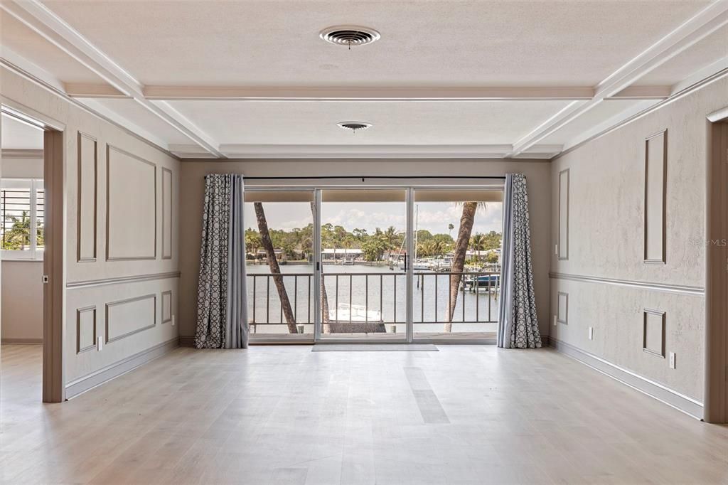 На продажу: $345,000 (3 спален, 2 ванн, 1885 Квадратных фут)