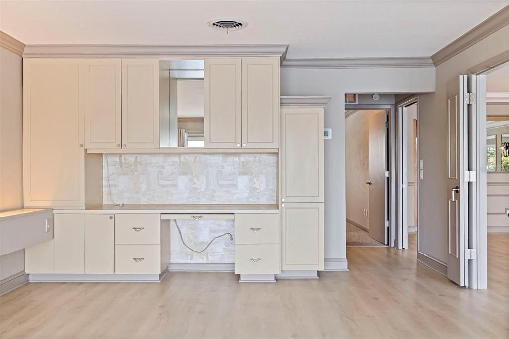 На продажу: $345,000 (3 спален, 2 ванн, 1885 Квадратных фут)