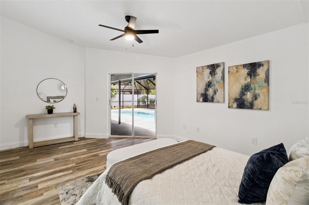 Activo con contrato: $375,000 (4 camas, 2 baños, 1509 Pies cuadrados)