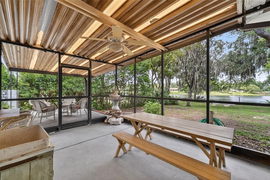 For Sale: $449,900 (3 beds, 2 baths, 1724 Square Feet)