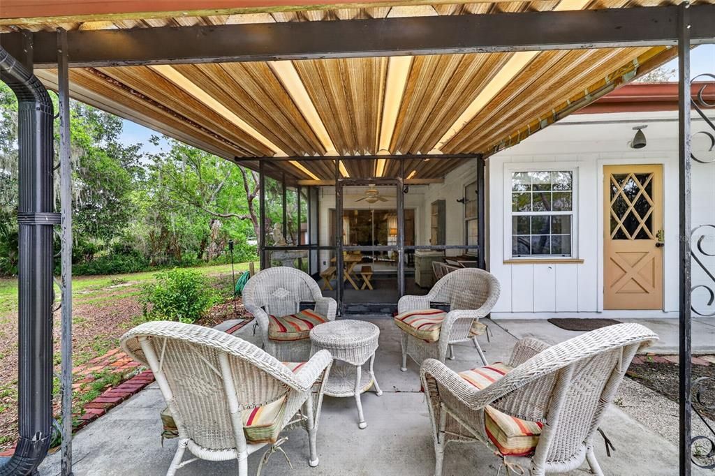 For Sale: $449,900 (3 beds, 2 baths, 1724 Square Feet)