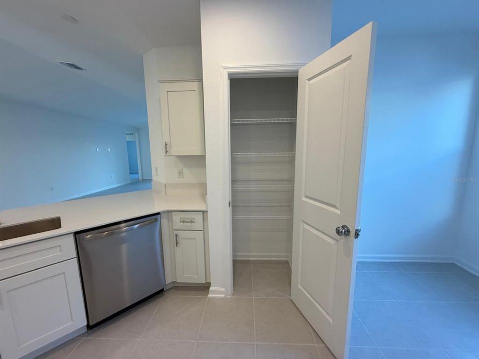 На продажу: $455,990 (4 спален, 3 ванн, 2110 Квадратных фут)