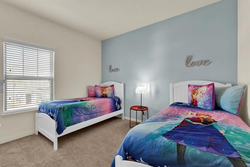 For Sale: $314,900 (4 beds, 3 baths, 1694 Square Feet)