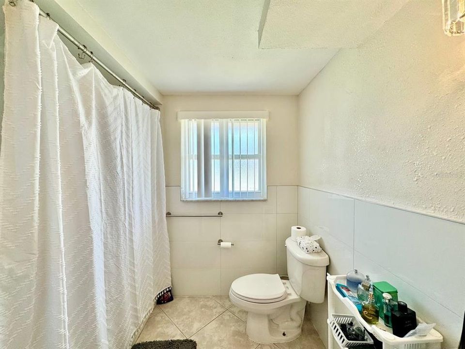 En Renta: $3,300 (3 camas, 3 baños, 1870 Pies cuadrados)