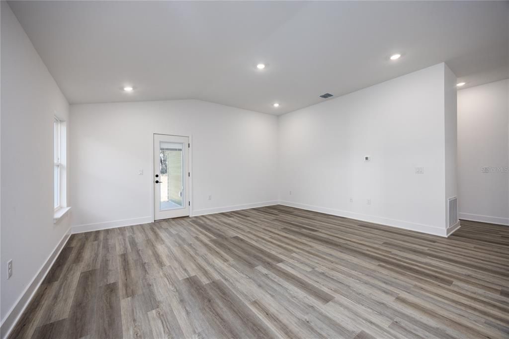 En Venta: $322,450 (3 camas, 2 baños, 1780 Pies cuadrados)