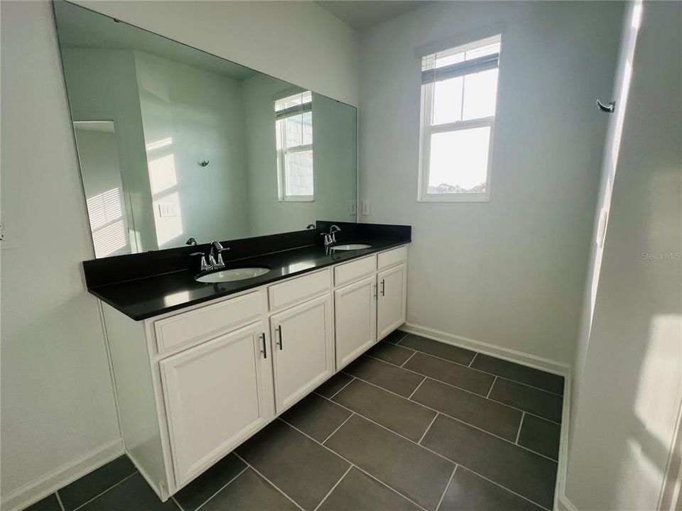 Active With Contract: $2,850 (4 beds, 3 baths, 2492 Square Feet)