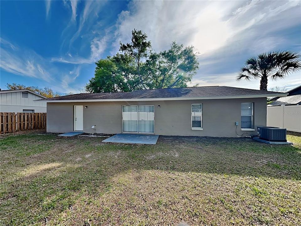 For Rent: $2,189 (3 beds, 2 baths, 1130 Square Feet)