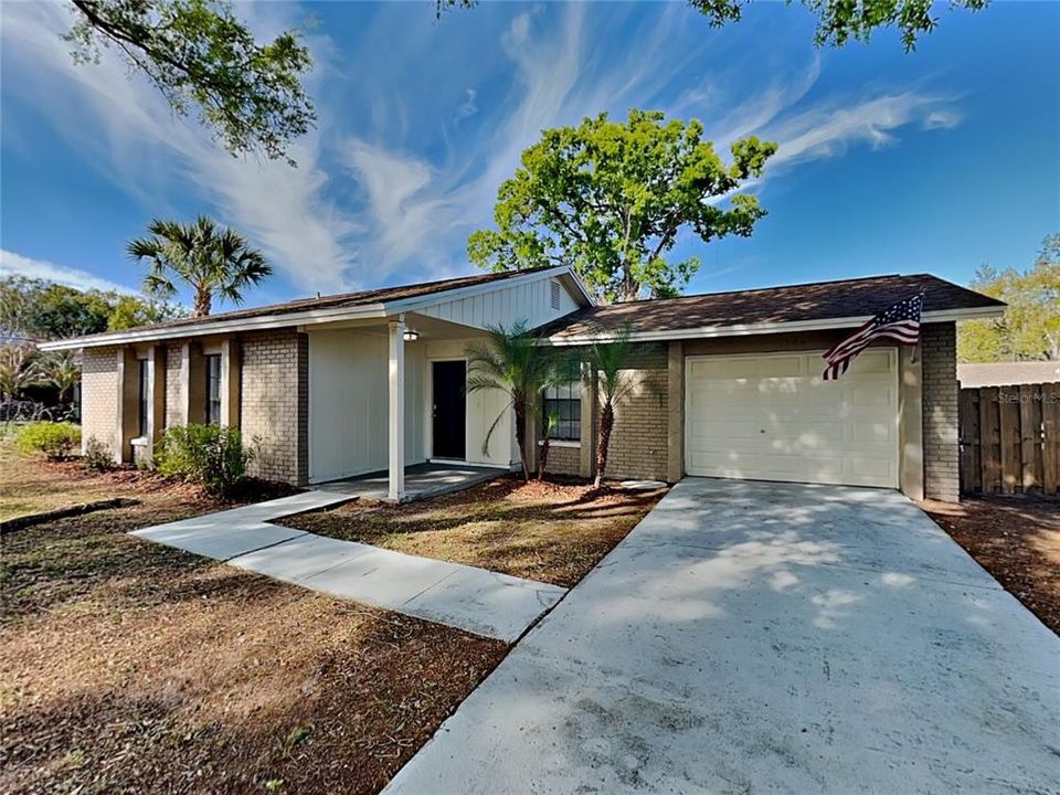 For Rent: $2,189 (3 beds, 2 baths, 1130 Square Feet)