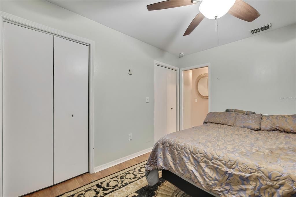 For Sale: $270,000 (2 beds, 2 baths, 1404 Square Feet)
