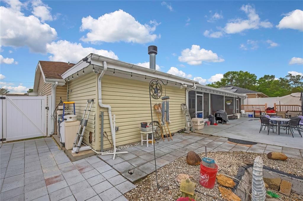 For Sale: $270,000 (2 beds, 2 baths, 1404 Square Feet)