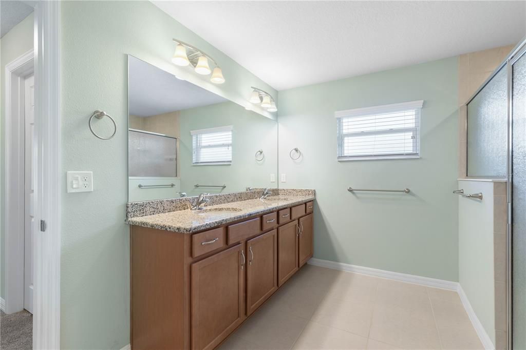 For Sale: $474,000 (4 beds, 3 baths, 2338 Square Feet)