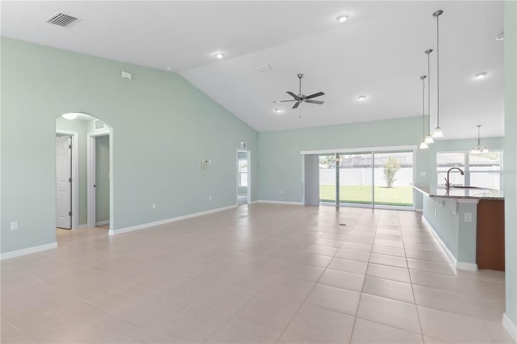 For Sale: $474,000 (4 beds, 3 baths, 2338 Square Feet)