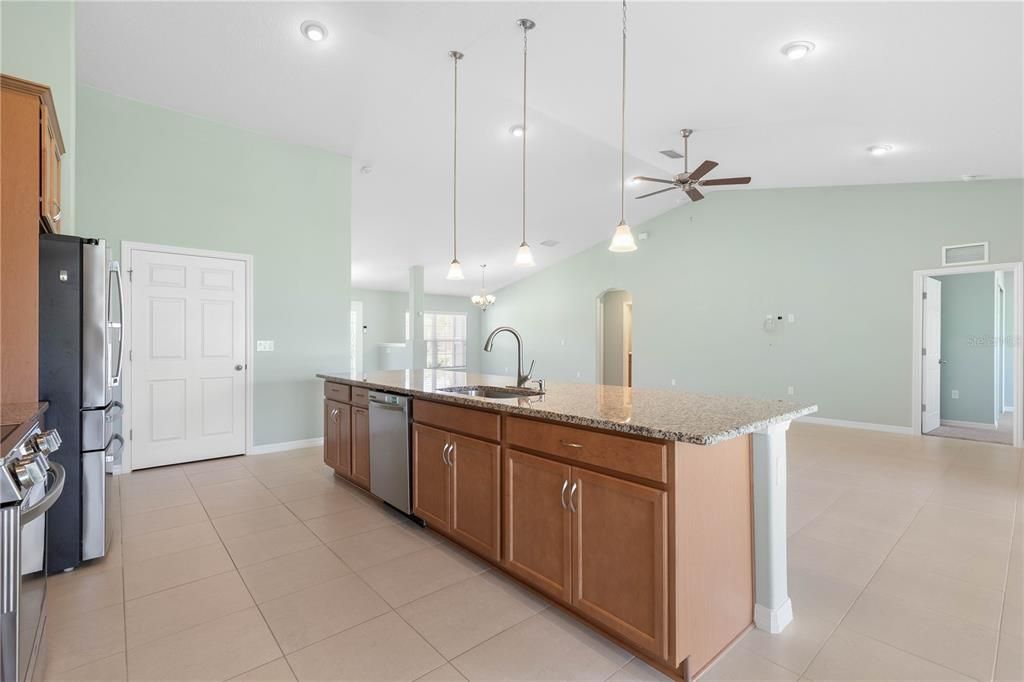 For Sale: $474,000 (4 beds, 3 baths, 2338 Square Feet)