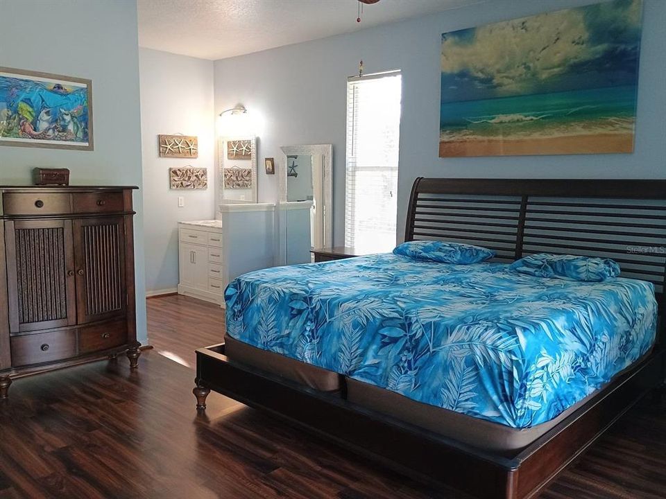 Active With Contract: $579,000 (3 beds, 2 baths, 2183 Square Feet)