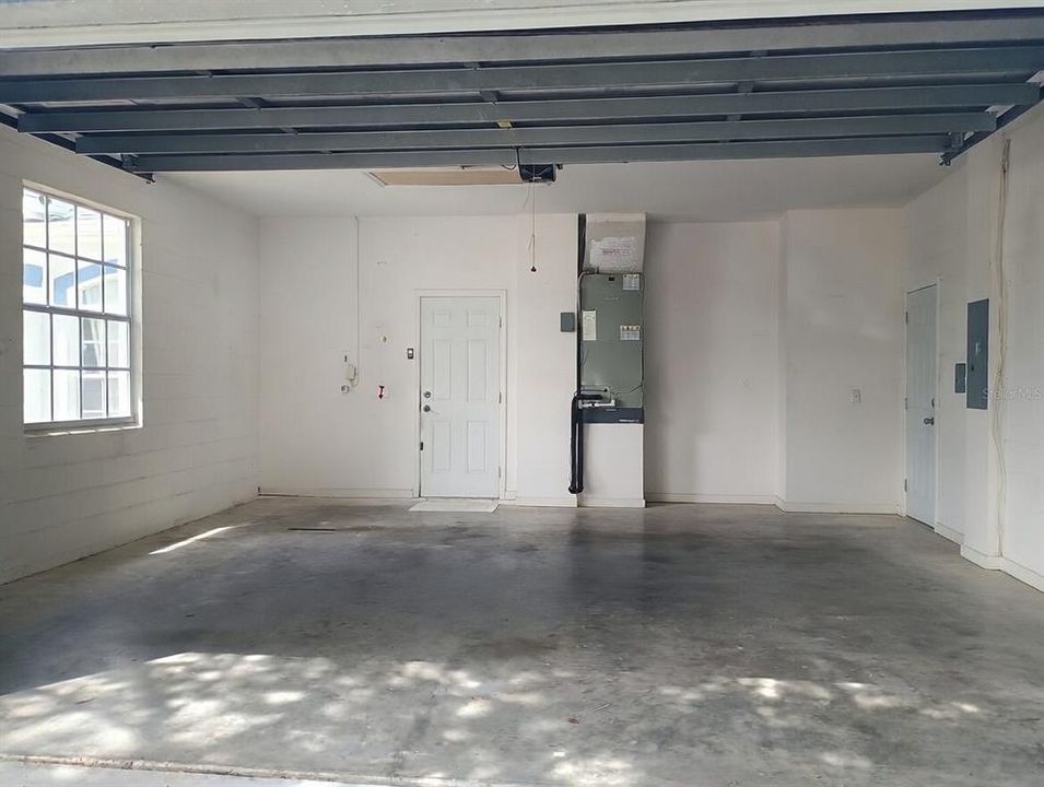 Active With Contract: $579,000 (3 beds, 2 baths, 2183 Square Feet)