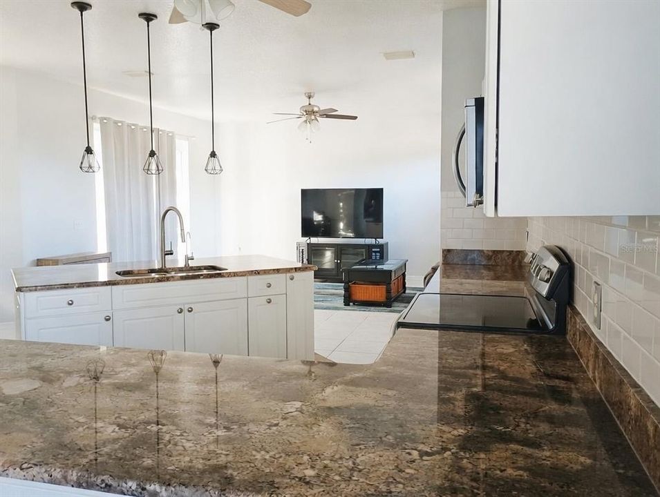 Active With Contract: $579,000 (3 beds, 2 baths, 2183 Square Feet)