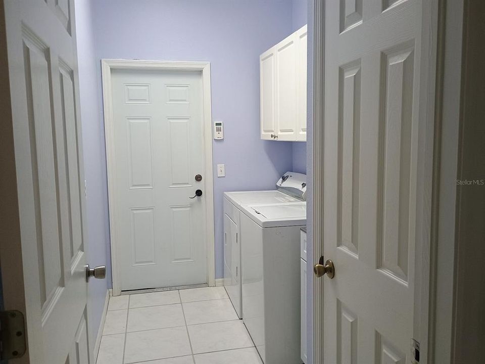 Active With Contract: $579,000 (3 beds, 2 baths, 2183 Square Feet)
