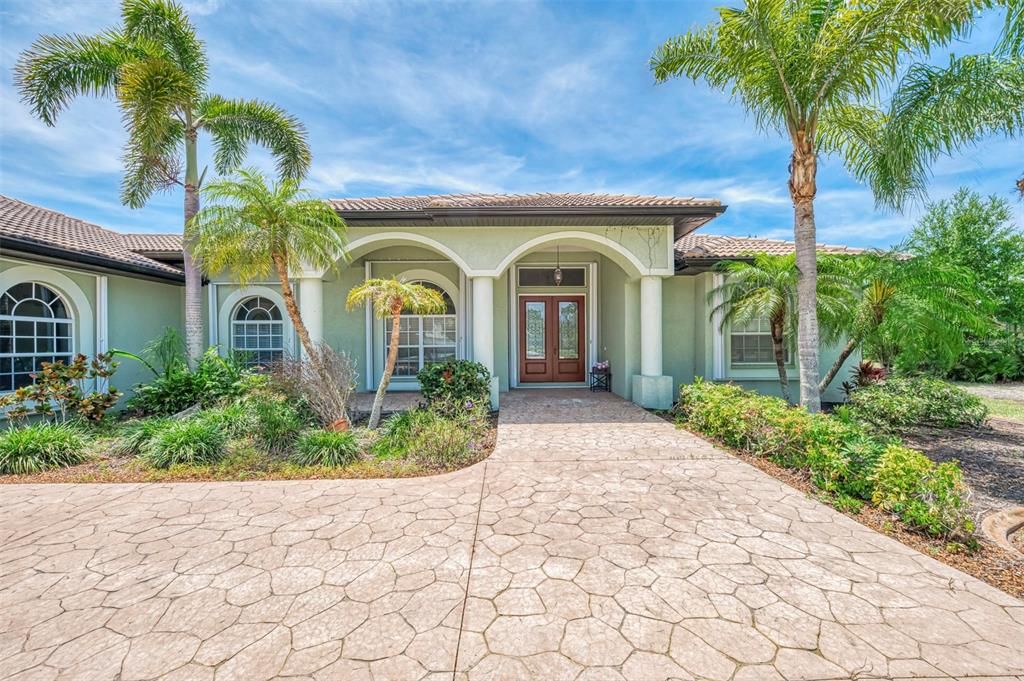 For Rent: $5,000 (4 beds, 2 baths, 2809 Square Feet)