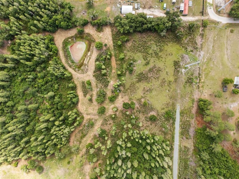 На продажу: $332,000 (9.51 acres)
