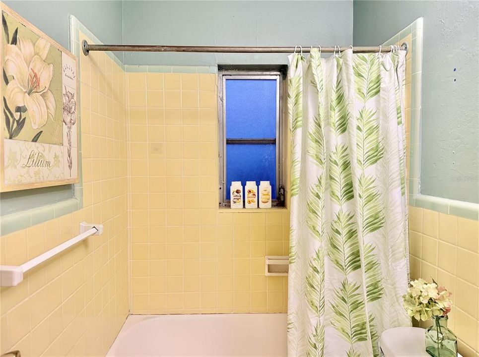 En Venta: $635,000 (5 camas, 0 baños, 1865 Pies cuadrados)