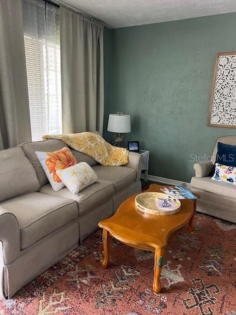 En Venta: $635,000 (5 camas, 0 baños, 1865 Pies cuadrados)