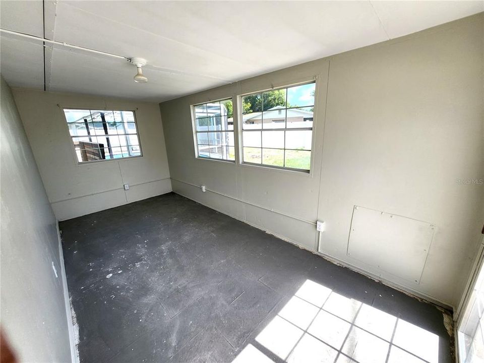 En Venta: $279,900 (2 camas, 2 baños, 1317 Pies cuadrados)
