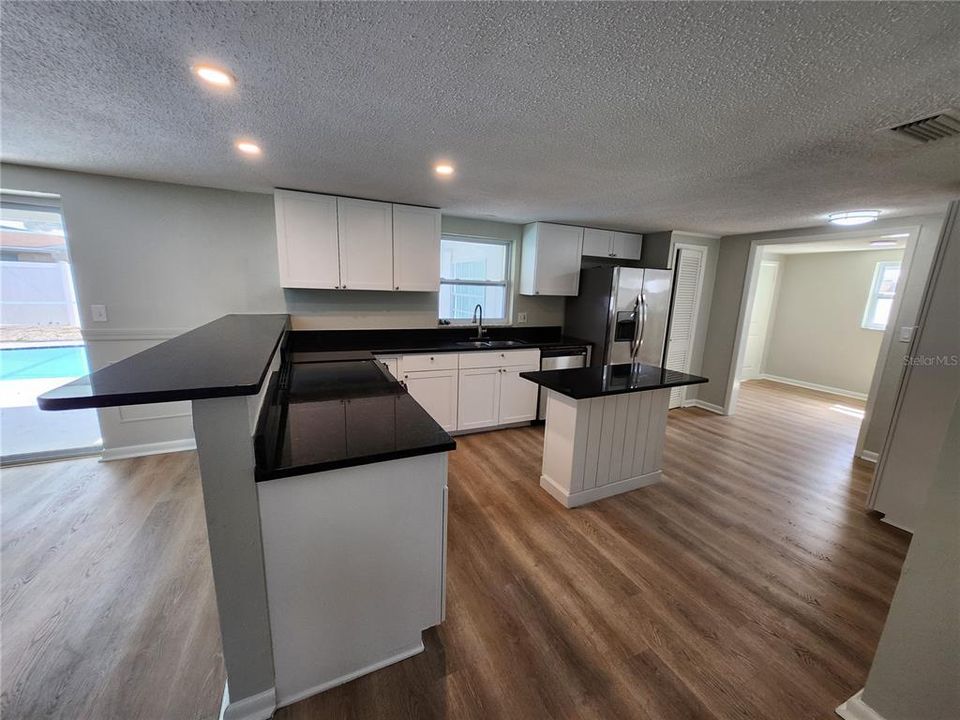 En Venta: $279,900 (2 camas, 2 baños, 1317 Pies cuadrados)