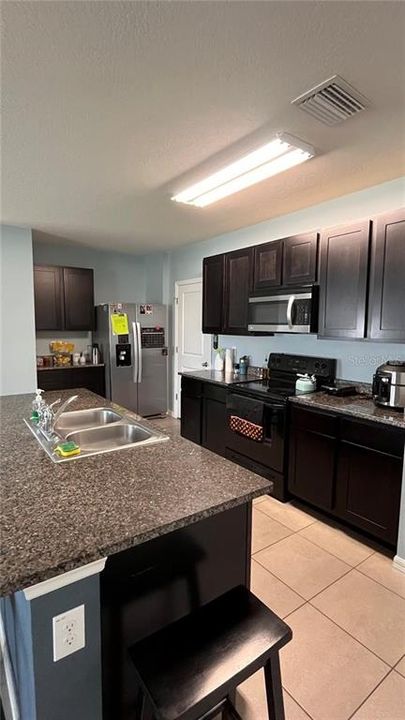 Active With Contract: $2,550 (4 beds, 2 baths, 2260 Square Feet)